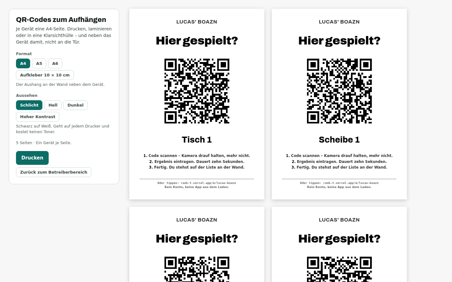 The print page: on the left the settings for size and look with a print button, on the right a preview of several sheets headed “Hier gespielt?” with a large QR code, the table’s name and three short steps.